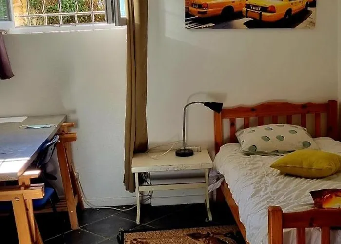 Joli Dans Ma Maison ホームステイ